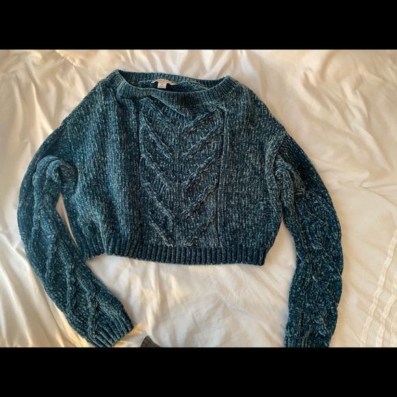 Cozy winter sweater! - Picture 1 of 5